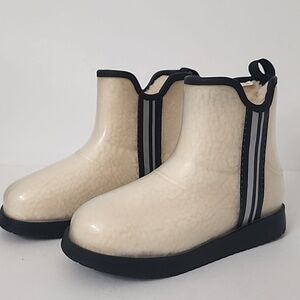 Time and Tru Women’s Winter Boots with Faux Sherpa Lining 6 Tan